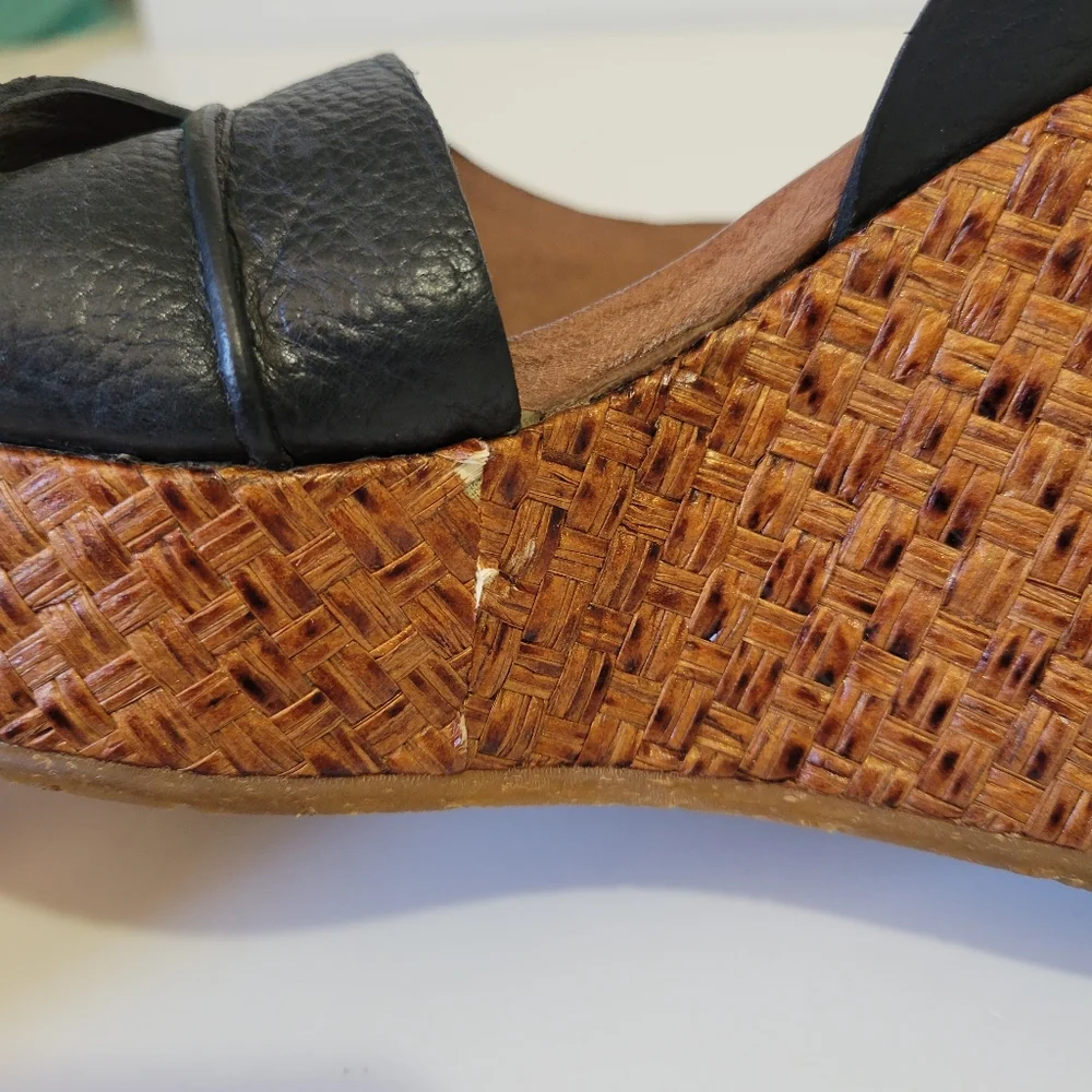 Naya women's leather wedges Size 9.5 M  raffia heels buckle closure black